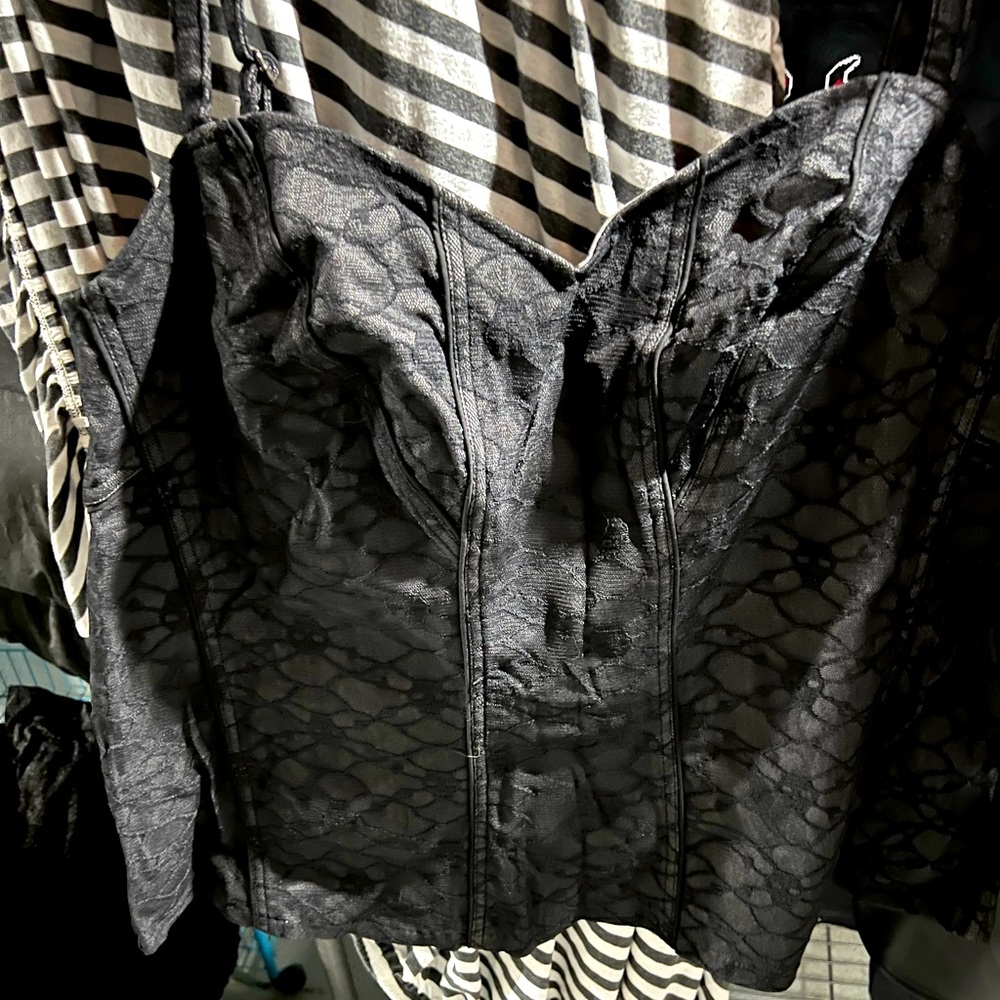 Tripp NYC plus black skull lace corset top